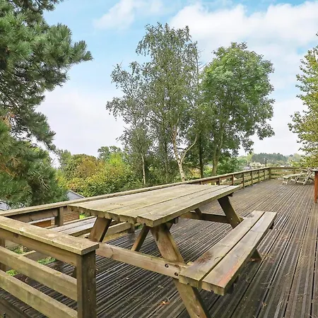 6 Person In Rudkobing-by Traum